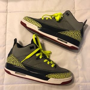 Air Jordan Son of Mars / Boys Size 5.5 / 7.5 Women